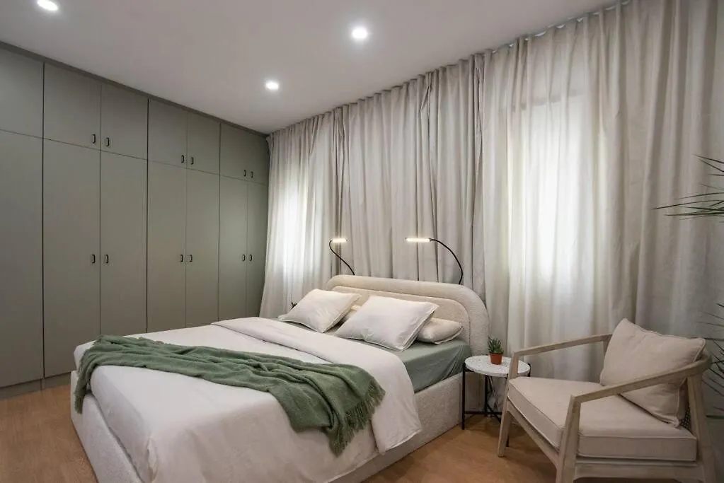 דירה ברצלונה +25Y Only, Family Flat Near The Beach ספרד