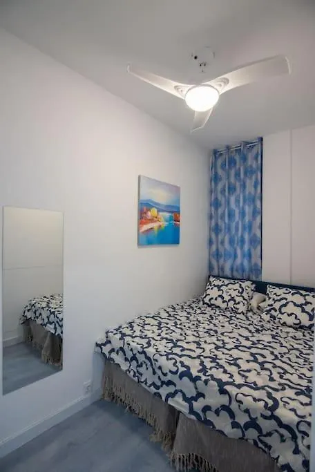 ברצלונה +25Y Only, Family Flat Near The Beach 0*,  ספרד