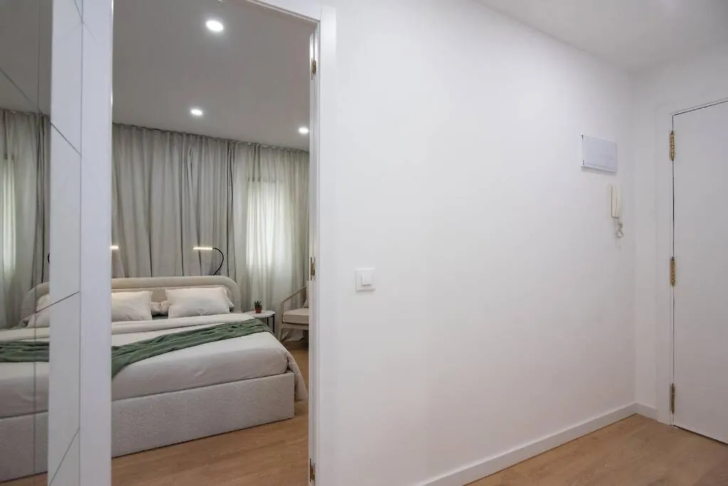 Apartment +25Y Only, Family Flat Near The Beach Barcelona